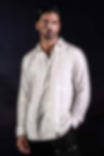 White Silk Staple Chikankari Embroidered Party Wear Shirt by Jubinav Chadha Men at Pernia's Pop Up Shop