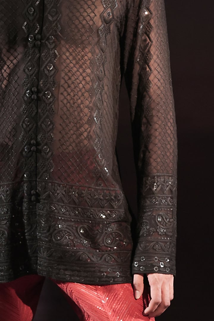Black Georgette Chikankari Embroidered Short Kurta by Jubinav Chadha Men at Pernia's Pop Up Shop