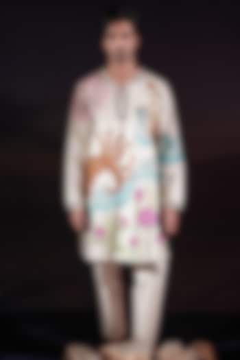 Ivory Silk Chanderi Hand Embroidered Kurta Set by Jubinav Chadha Men at Pernia's Pop Up Shop