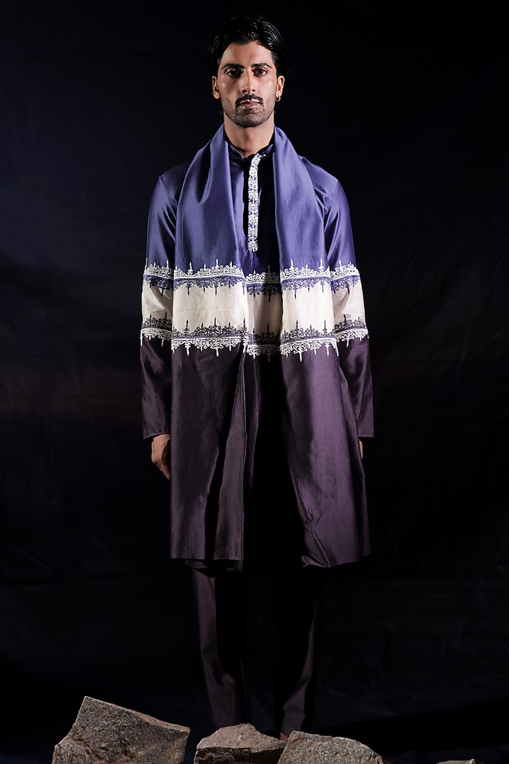 Blue Silk Chanderi Embroidered Color-Blocked Kurta Set by Jubinav Chadha Men at Pernia's Pop Up Shop