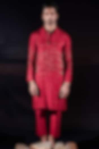 Red Silk Staple Sequins Hand Embroidered Kurta Set by Jubinav Chadha Men at Pernia's Pop Up Shop