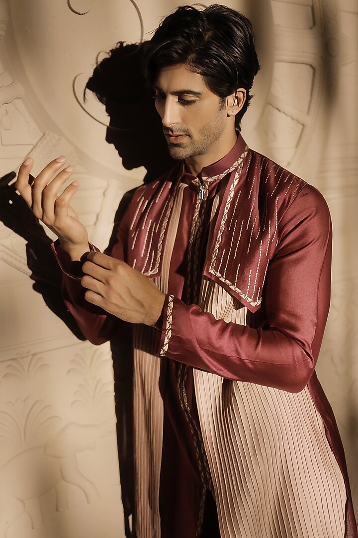 Wine Chanderi Embroidered Layered Kurta Set by Jubinav Chadha Men at Pernia's Pop Up Shop