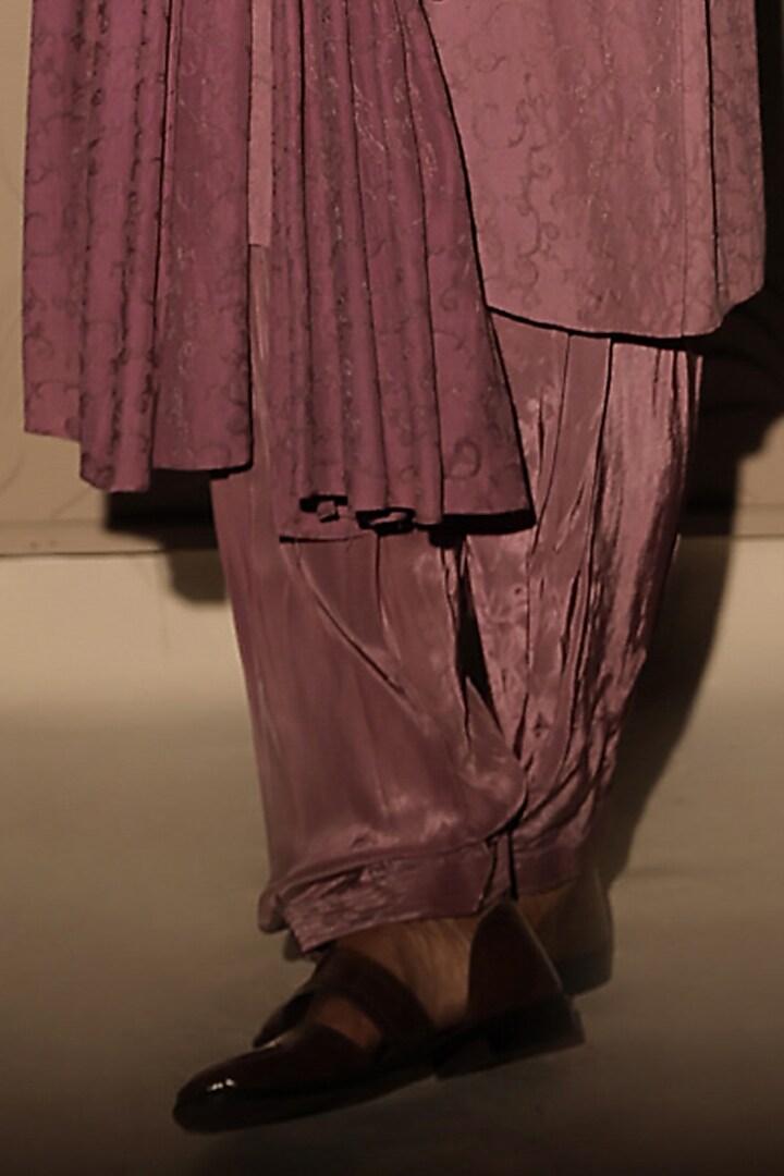 Lavender Jacquard Hand Embroidered Kurta Set by Jubinav Chadha Men at Pernia's Pop Up Shop