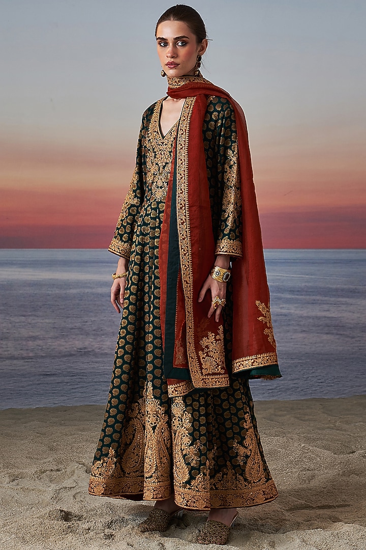 Green banarasi Georgette Zardosi Embroidered Wedding Anarkali Set by JUGGNI at Pernia's Pop Up Shop
