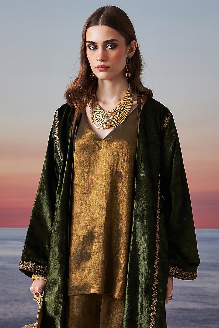 Green Velvet Zardosi Embroidered Cape Set by JUGGNI at Pernia's Pop Up Shop