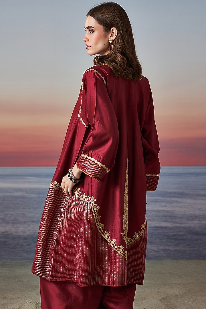 Maroon Chanderi Zardosi Embroidered Kurta Set by JUGGNI at Pernia's Pop Up Shop