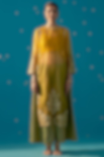 Mustard & Olive Green Organza Aari Embroidered Kurta Set by JUGGNI at Pernia's Pop Up Shop