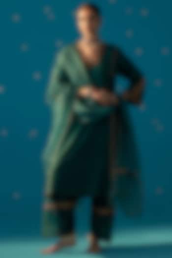 Rama Green Chanderi Zardosi Embroidered Choga Kurta Set by JUGGNI at Pernia's Pop Up Shop