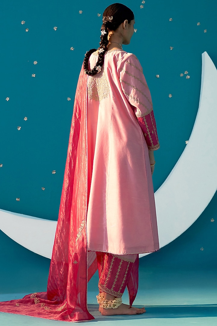 Soft Pink Chanderi Dori Embroidered A-Line Kurta Set by JUGGNI at Pernia's Pop Up Shop