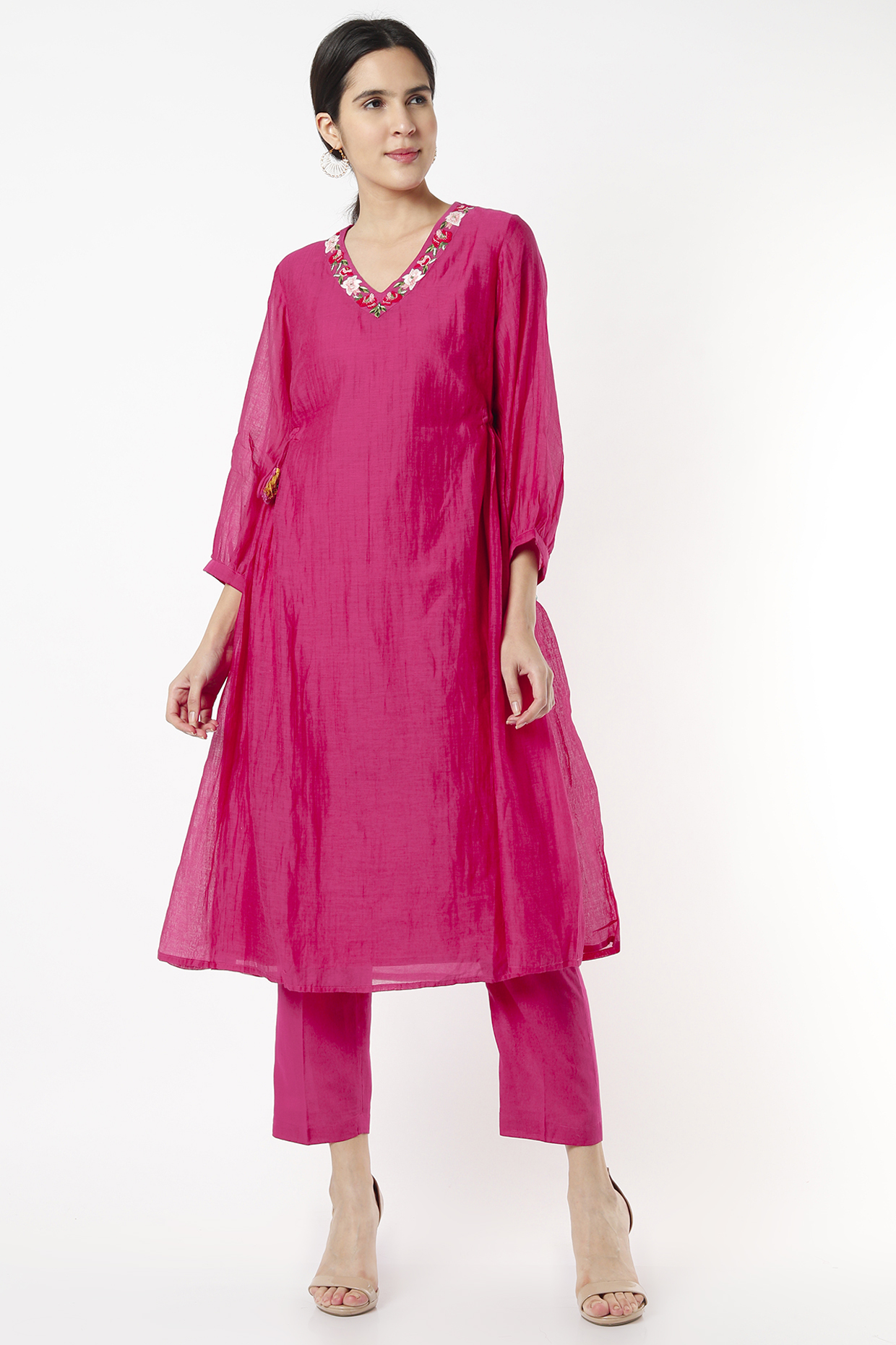 Fuchsia Embroidered Kurta Set by Juanita by Shubhda at Pernia's Pop Up Shop