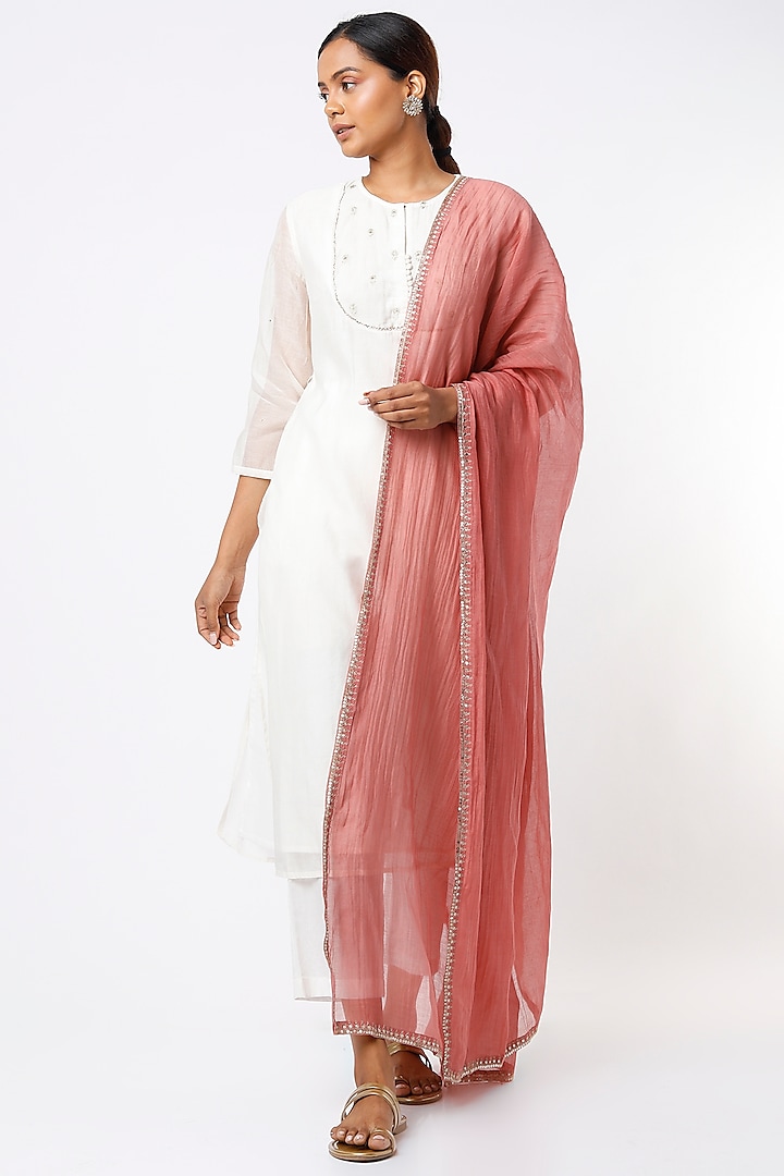 Off-White Handwoven Chanderi Kurta Set by Juanita by Shubhda at Pernia's Pop Up Shop