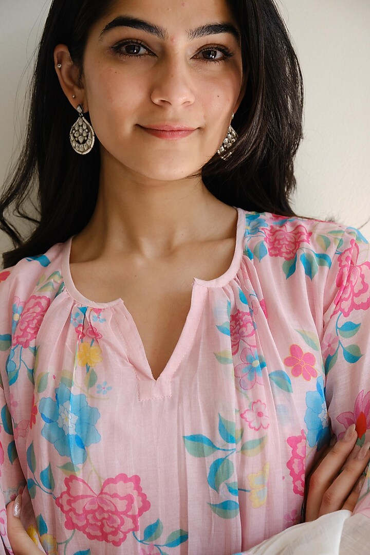 Blush Pink Handwoven Chanderi Pleated Kurta Set by Juanita by Shubhda at Pernia's Pop Up Shop