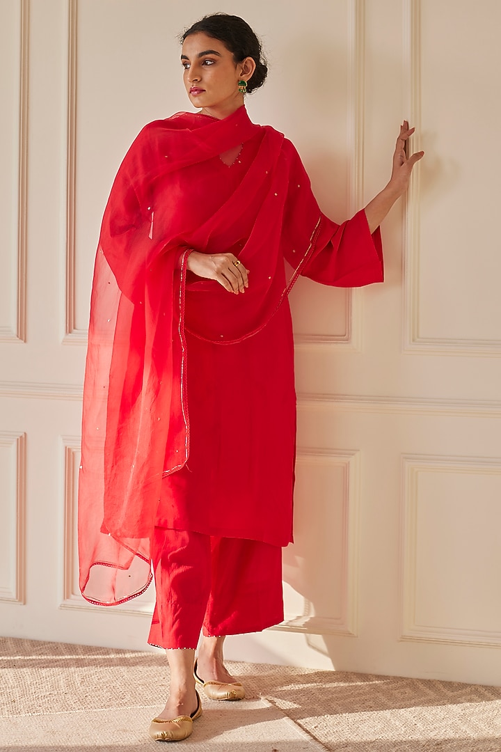 Scarlet Red Habutai Silk Pearl Embellished Kurta Set by Juanita by Shubhda at Pernia's Pop Up Shop