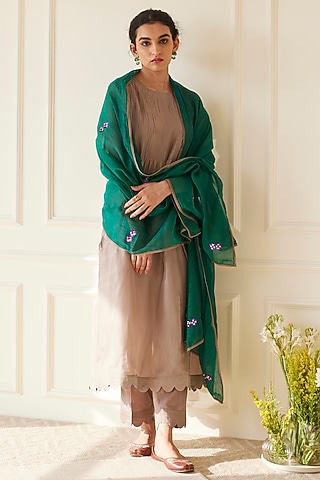 English Grey Habutai Silk Kurta Set by Juanita by Shubhda