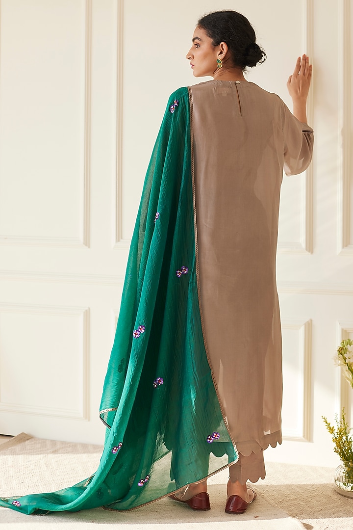 English Grey Habutai Silk Kurta Set by Juanita by Shubhda at Pernia's Pop Up Shop