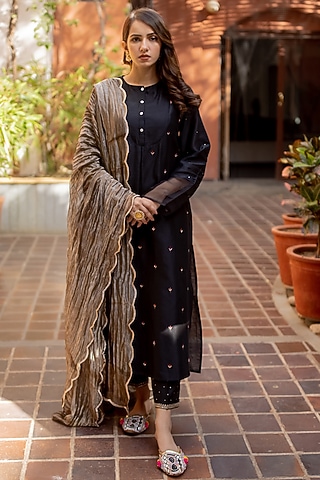 Black Embroidered Kurta Set by Juanita by Shubhda
