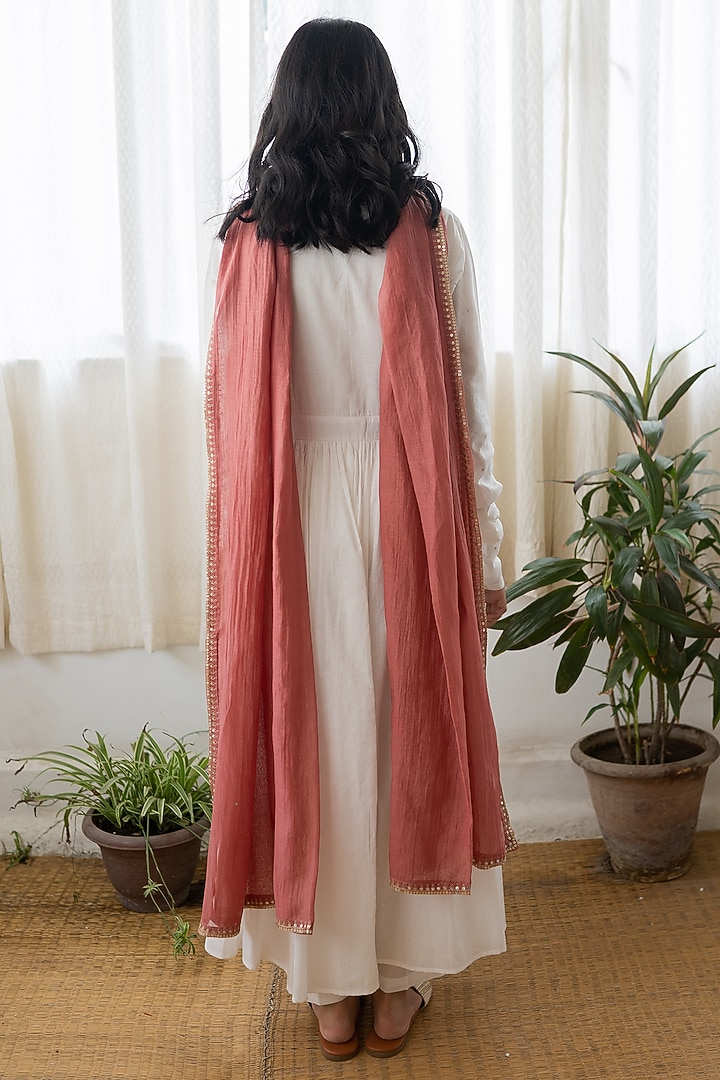 White Zari Embroidered Kurta Set by Juanita by Shubhda at Pernia's Pop Up Shop