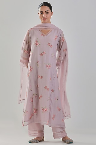 Mauve Handwoven Chanderi Kurta Set by Juanita by Shubhda