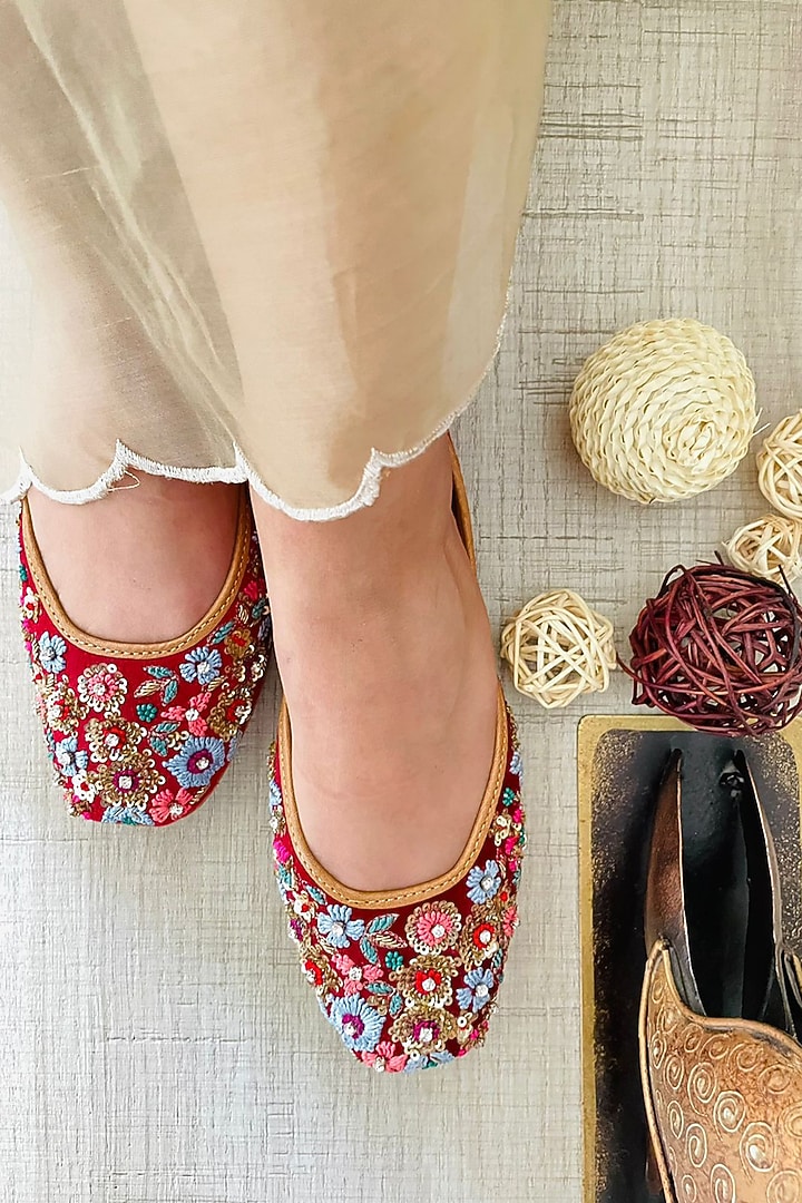 Maroon Velvet Embroidered Juttis by Jutti Express at Pernia's Pop Up Shop