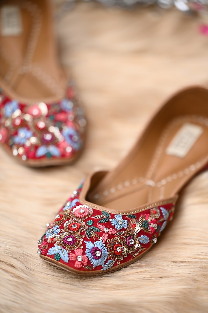Maroon Velvet Embroidered Juttis by Jutti Express at Pernia's Pop Up Shop
