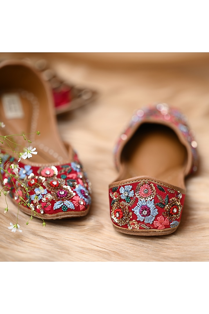 Maroon Velvet Embroidered Juttis by Jutti Express at Pernia's Pop Up Shop