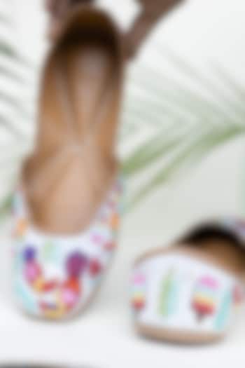 White Leather Juttis by Jutti Express at Pernia's Pop Up Shop