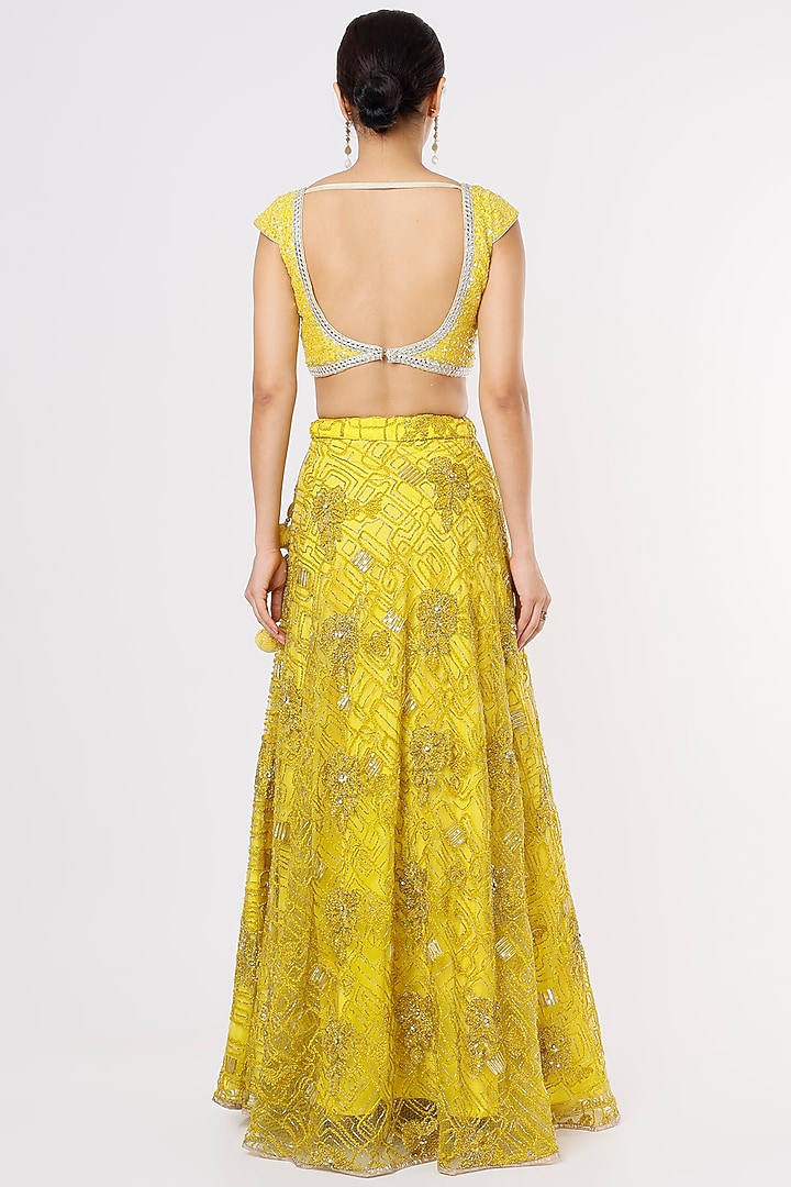Yellow Net Embroidered Wedding Lehenga Set by Jesal Vora at Pernia's Pop Up Shop