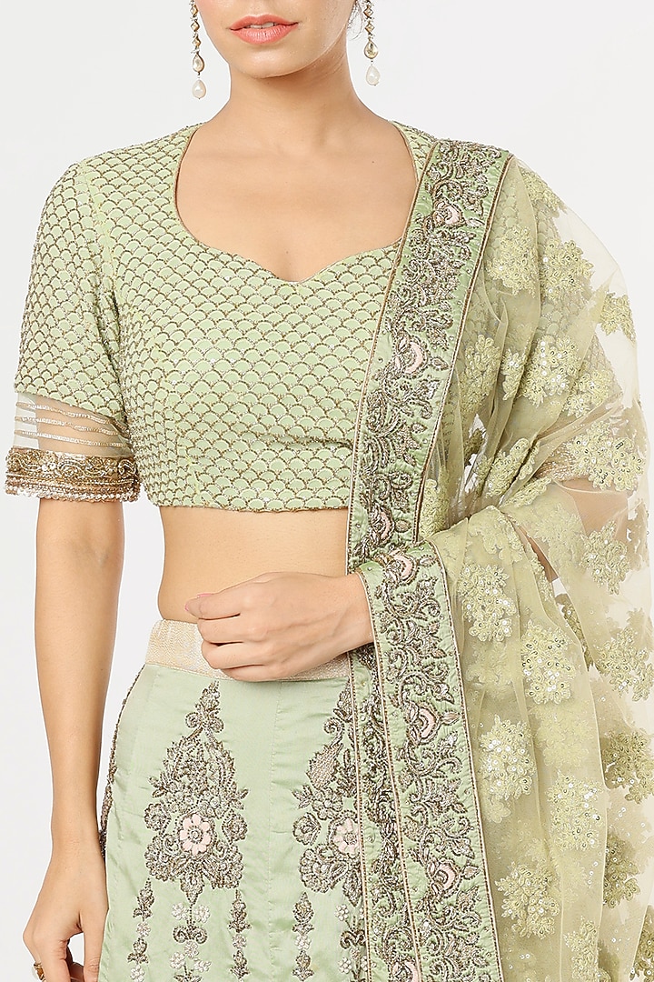 Pista Silk Wedding Lehenga Set by Jesal Vora at Pernia's Pop Up Shop