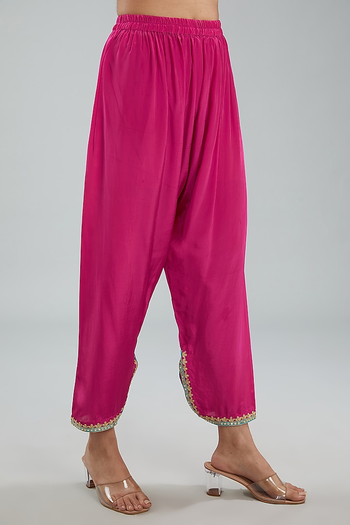 Camellia Rose Pink Lurex Woven Georgette Dori Machine Embroidered Kurta Set by Jyoti Bansal at Pernia's Pop Up Shop