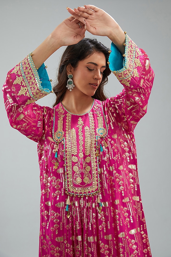 Camellia Rose Pink Lurex Woven Georgette Dori Machine Embroidered Kurta Set by Jyoti Bansal at Pernia's Pop Up Shop