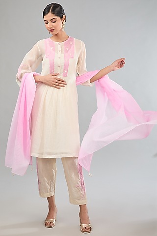 White & Pink Mul Chanderi Machine Embroidered Kurta Set by Jyoti Bansal