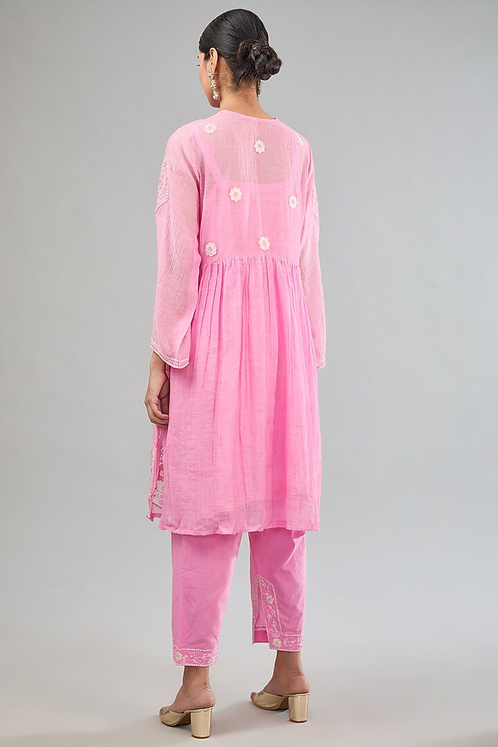 Pink Mul Chanderi Machine Embroidered Kurta Set by Jyoti Bansal at Pernia's Pop Up Shop