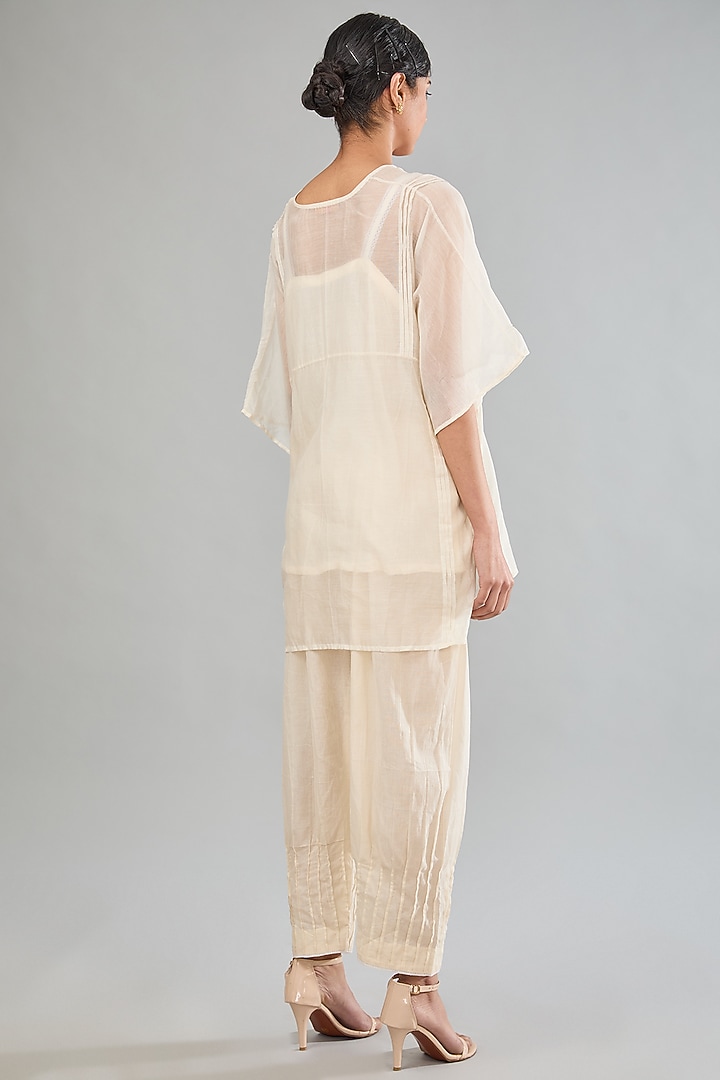 Off-White Chanderi Cotton Silk Tunic by Jyoti Bansal at Pernia's Pop Up Shop