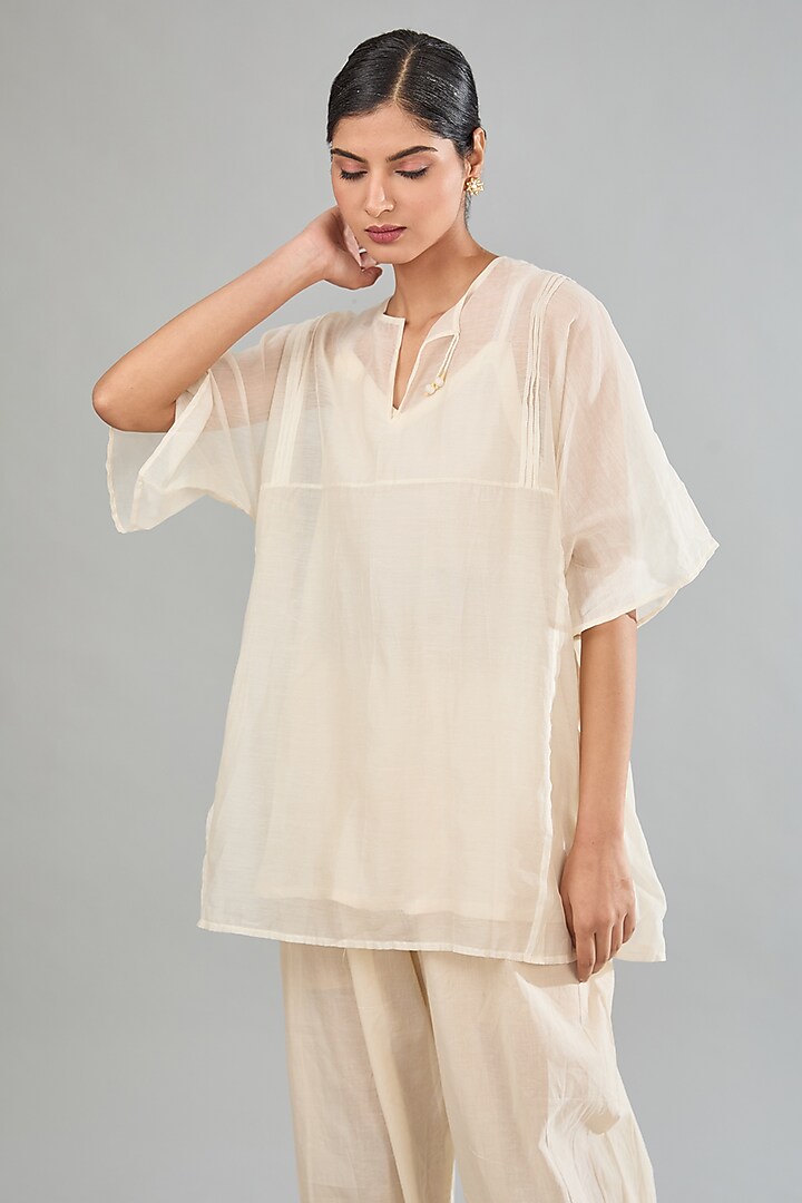 Off-White Chanderi Cotton Silk Tunic by Jyoti Bansal at Pernia's Pop Up Shop