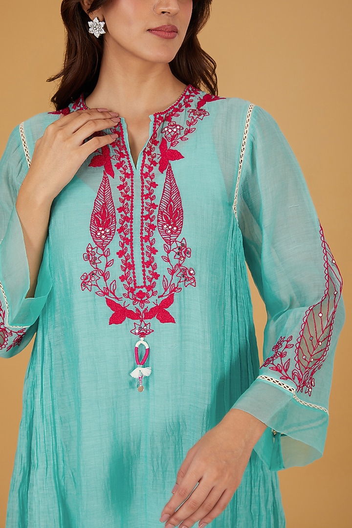 Firoza Mul Chanderi Pleated Kurta Set by Jyoti Bansal at Pernia's Pop Up Shop