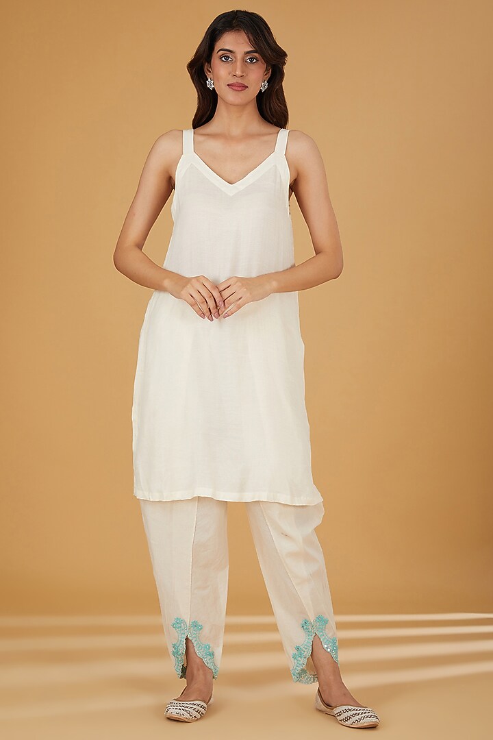 White Cotton Embroidered Dhoti Set by Jyoti Bansal at Pernia's Pop Up Shop