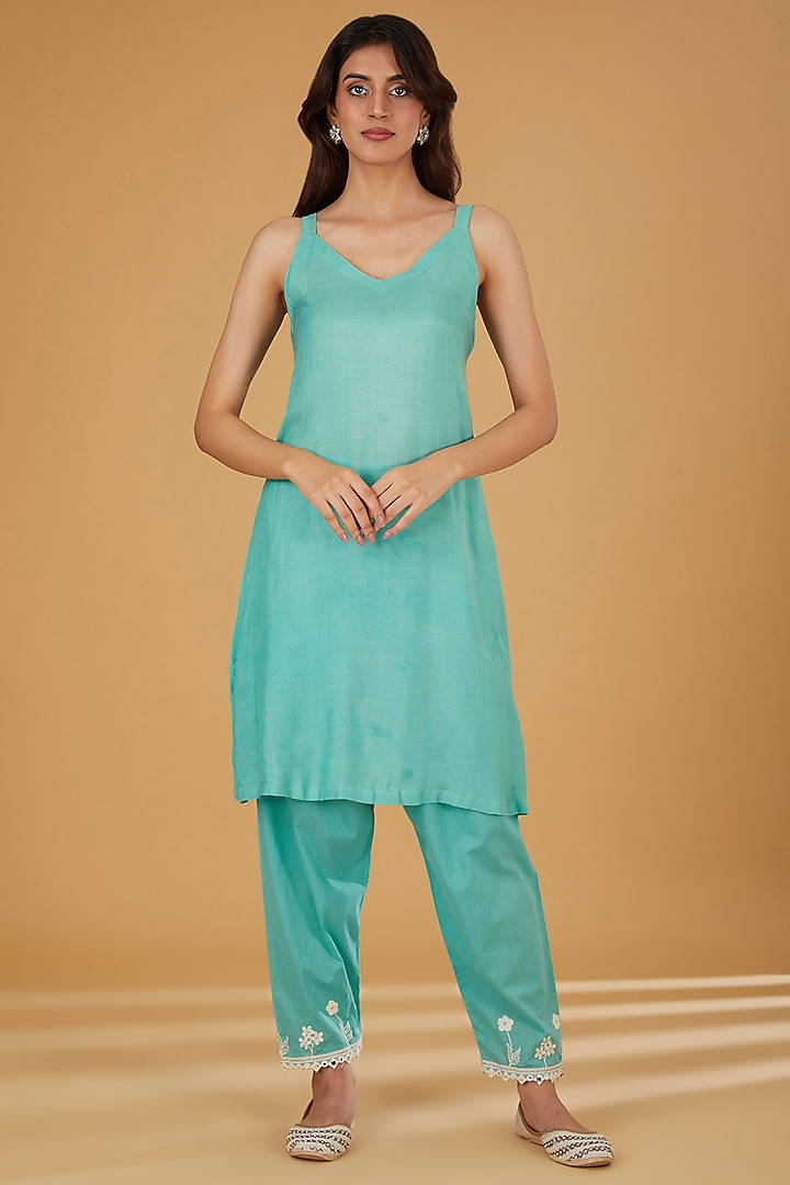 Tiffany Blue Mul Chanderi Embroidered Kurta Set by Jyoti Bansal at Pernia's Pop Up Shop