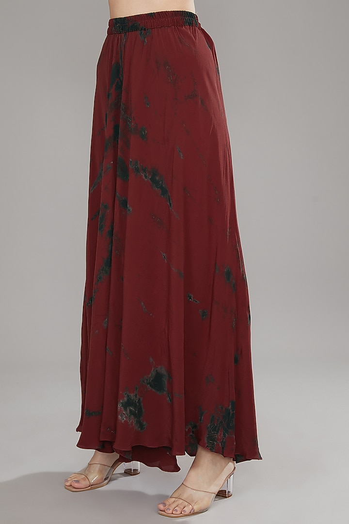 Rust Natural Crepe MIrror Embroidered Kurta Set by Jyoti Bansal at Pernia's Pop Up Shop