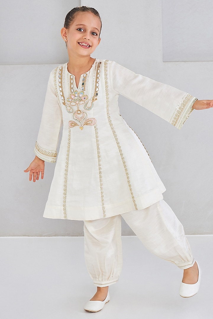 Off-White Bemberg Satin Embroidered Co-Ord Set For Girls by Joey and Pooh Kids at Pernia's Pop Up Shop