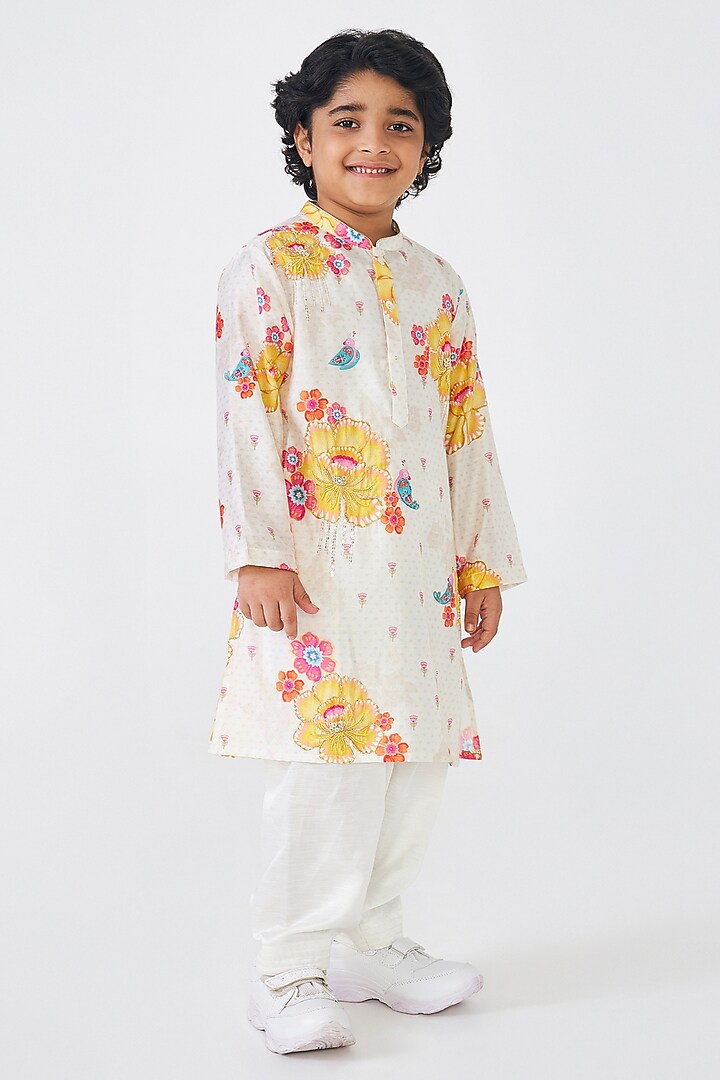 Off-White Cotton Chanderi Printed & Embellished Kurta Set For Boys by Joey and Pooh Kids at Pernia's Pop Up Shop