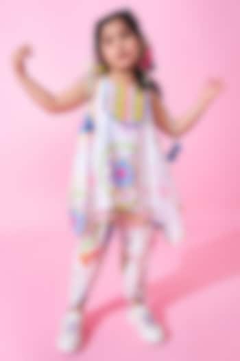 White Cotton Chanderi Printed & Hand Embroidered Kurta Set For Girls by Joey and Pooh Kids at Pernia's Pop Up Shop