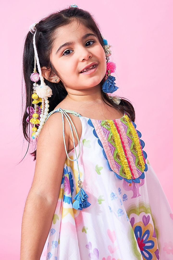 White Cotton Chanderi Printed & Hand Embroidered Kurta Set For Girls by Joey and Pooh Kids at Pernia's Pop Up Shop