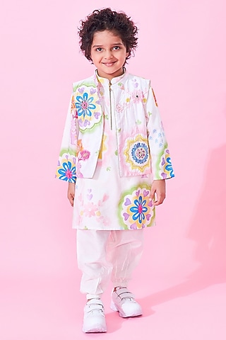 White Cotton Chanderi Printed & Embroidered Jacket Set For Boys by Joey and Pooh Kids
