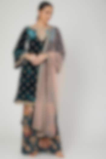 Teal Blue Embroidered Kurta Set by Jiya by Veer Designs at Pernia's Pop Up Shop