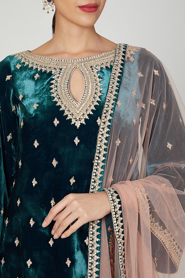 Teal Blue Embroidered Kurta Set by Jiya by Veer Designs at Pernia's Pop Up Shop