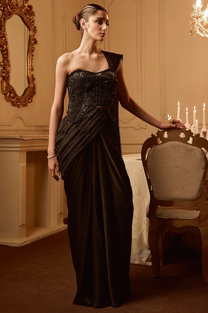 Black Tulle & Satin Embellished Draped Reception Saree Set by Kamaali Couture at Pernia's Pop Up Shop