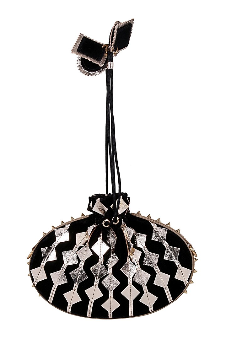 Black Potli With Detachable Chain by Kaeros at Pernia's Pop Up Shop