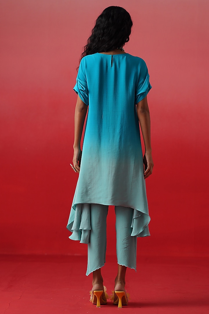 Sky Blue Crepe Floral Embroidered Kaftan Set by Kavitha Gutta at Pernia's Pop Up Shop