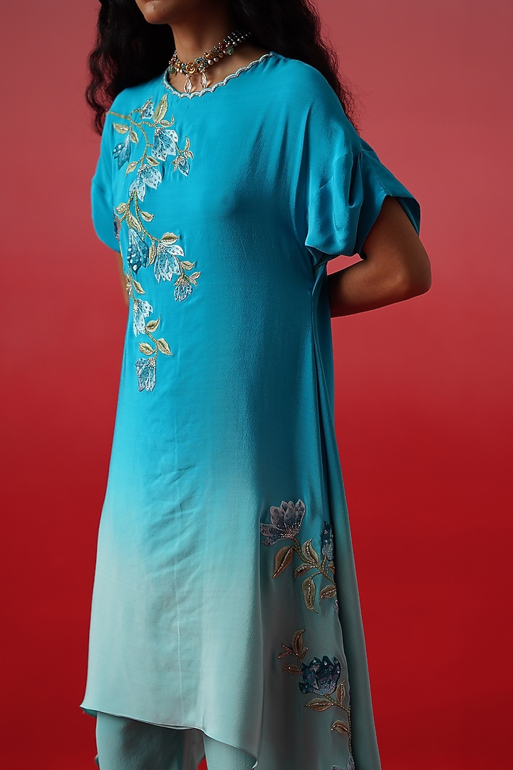 Sky Blue Crepe Floral Embroidered Kaftan Set by Kavitha Gutta at Pernia's Pop Up Shop