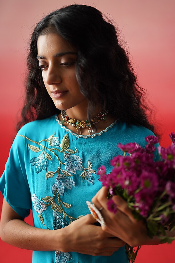 Sky Blue Crepe Floral Embroidered Kaftan Set by Kavitha Gutta at Pernia's Pop Up Shop